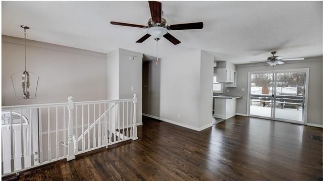 817 N Wigwam Trl, Independence, MO 64056