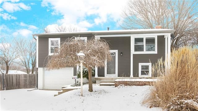 817 N Wigwam Trl, Independence, MO 64056
