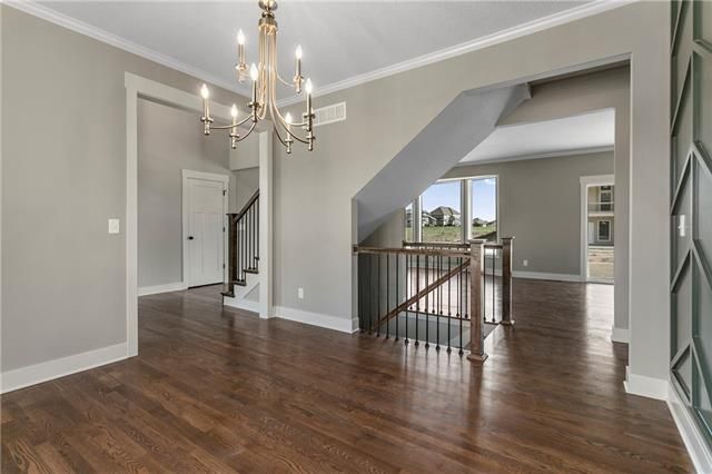 2005 NE 113th St, Kansas City, MO 64155