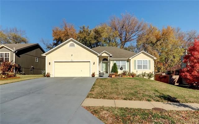 2004 E 59th Ter, Kansas City, MO 64130