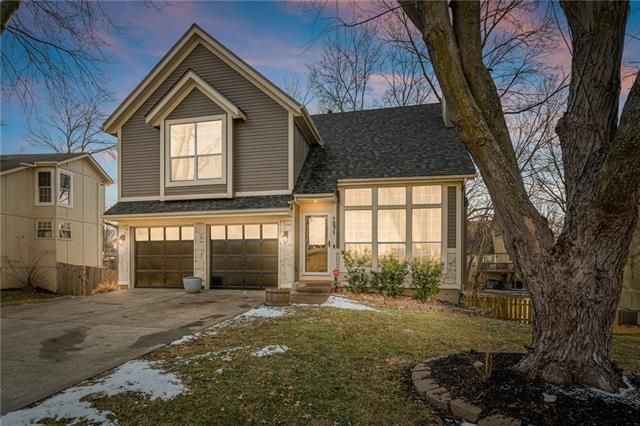 1271 N Marilla Ln, Olathe, KS 66061
