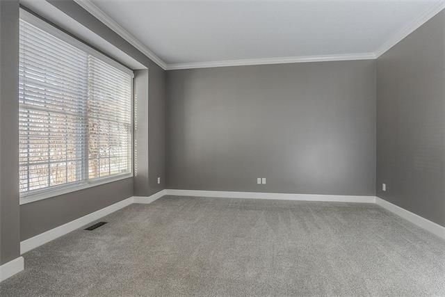 14301 Howe Dr, Leawood, KS 66224
