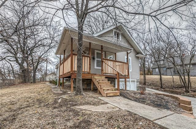 1502 E 50th St, Kansas City, MO 64110