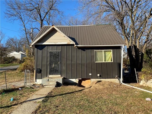 4346 Monroe Ave, Kansas City, MO 64130