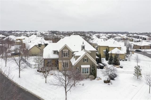 11108 W 163rd St, Overland Park, KS 66221