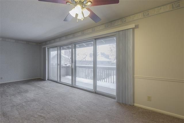 8704 Metcalf Ave #203E, Overland Park, KS 66212