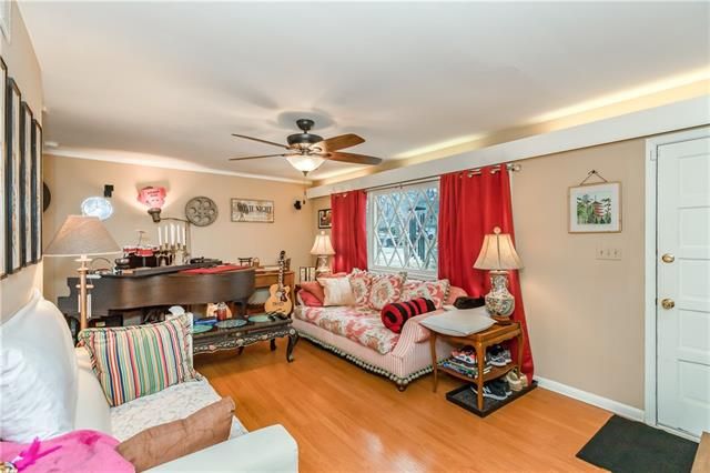 408 E 110th Ter, Kansas City, MO 64131