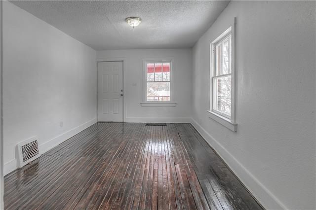 1418 Richmond Ave, Kansas City, KS 66104