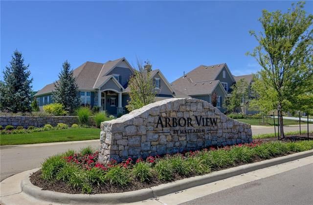 17820 Slater St, Overland Park, KS 66013