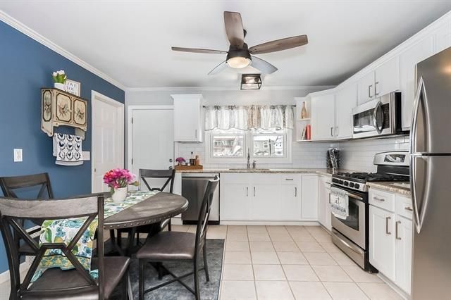 8225 Cherry St, Kansas City, MO 64131