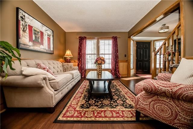 14908 S Arapaho Dr, Olathe, KS 66062