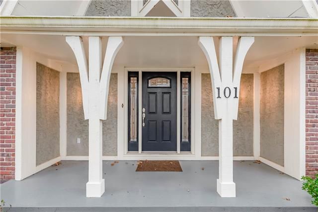 101 W 125th Ter, Kansas City, MO 64145
