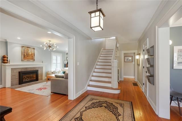 5934 Central Ave, Kansas City, MO 64113