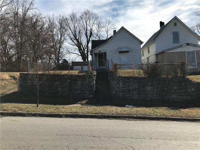 5809 E 9th St, Kansas City, MO 64126