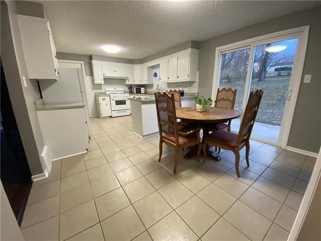 7907 E 57th St, Kansas City, MO 64129