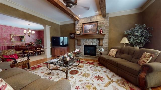 16009 Grandview St, Overland Park, KS 66085
