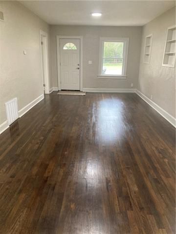 116 E 81st St, Kansas City, MO 64114