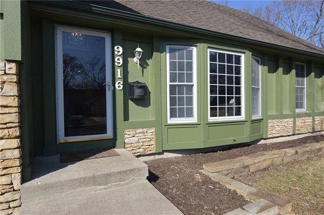 9916 Perry Dr, Overland Park, KS 66212