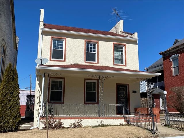 1310 South St, Lexington, MO 64067