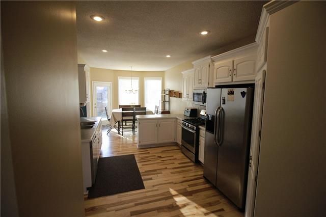 13307 137th Ter, Overland Park, KS 66221