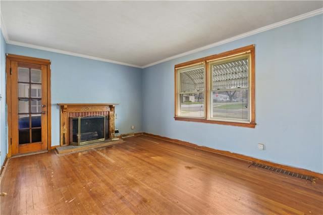 7100 Dearborn St, Overland Park, KS 66204