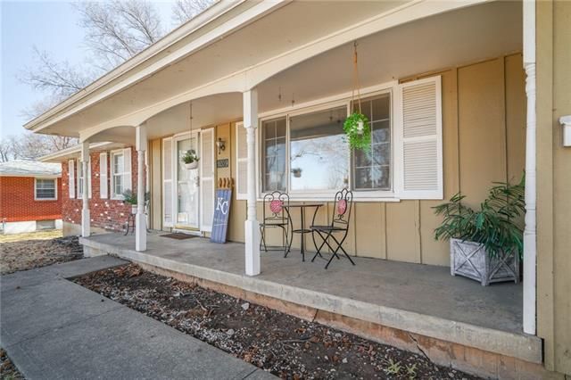 9209 E 52nd St, Kansas City, MO 64133
