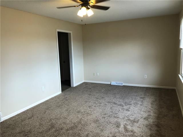 210 W Oak St, Warrensburg, MO 64093