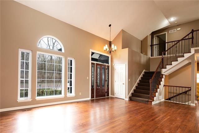 7204 W 147th St, Overland Park, KS 66223