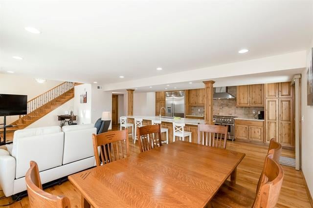 286 Lakeshore Dr, Lake Quivira, KS 66217
