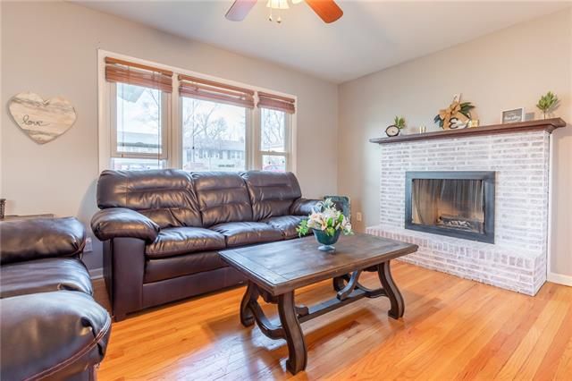411 E 106th St, Kansas City, MO 64131