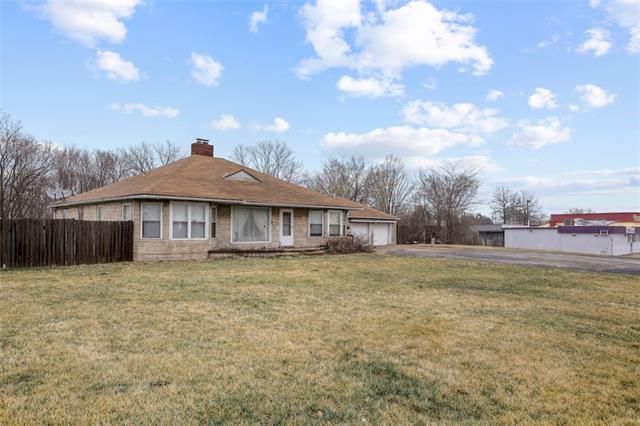 17004 E 24 Hw, Independence, MO 64056