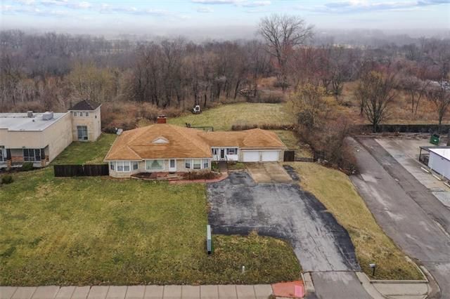 17004 E 24 Hw, Independence, MO 64056
