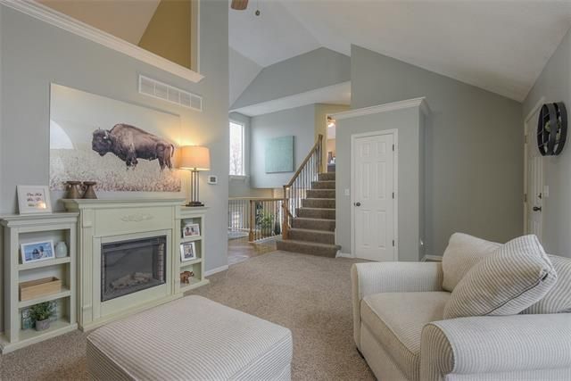 1005 NE 107 St, Kansas City, MO 64155