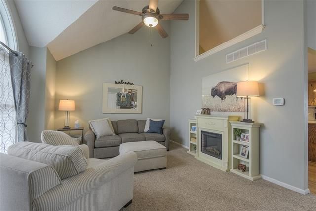 1005 NE 107 St, Kansas City, MO 64155