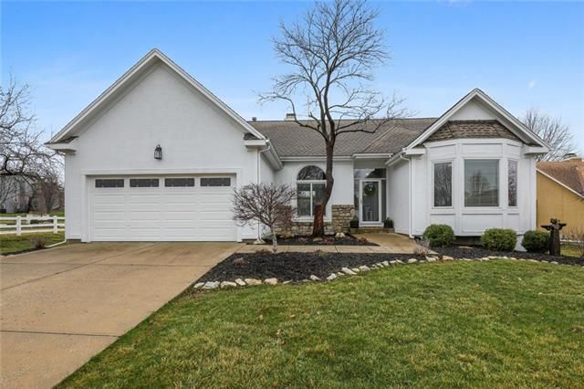 3001 SW 9th Ter, Lee's Summit, MO 64081