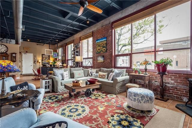 1819 Baltimore Ave #101, Kansas City, MO 64108