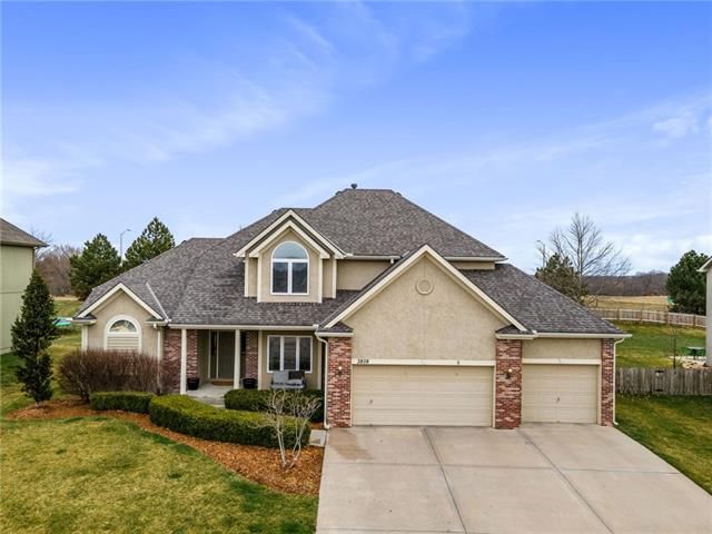 3808 NE 95th Ter, Kansas City, MO 64156