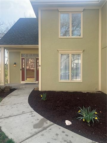 12209 Beverly St, Overland Park, KS 66209