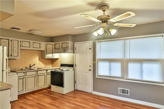 7405 E 109th Ter, Kansas City, MO 64134