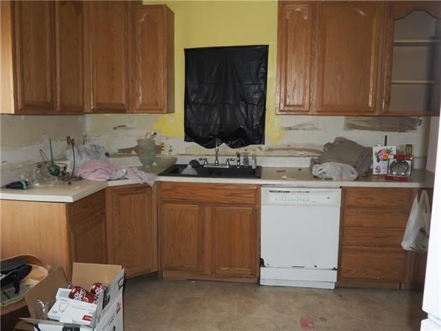634 N Cherry St, Ottawa, KS 66067