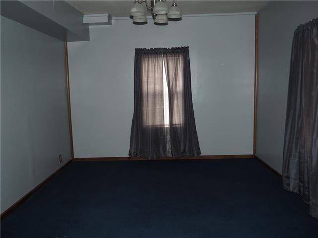 634 N Cherry St, Ottawa, KS 66067