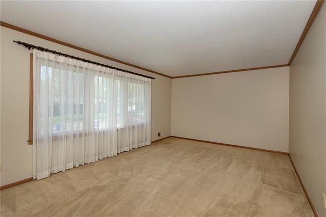 3600 W 98th St, Overland Park, KS 66206