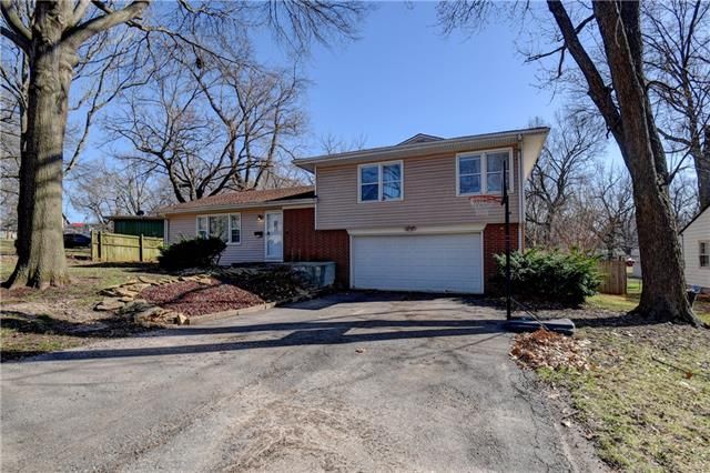 11809 E 50th Ter, Kansas City, MO 64133