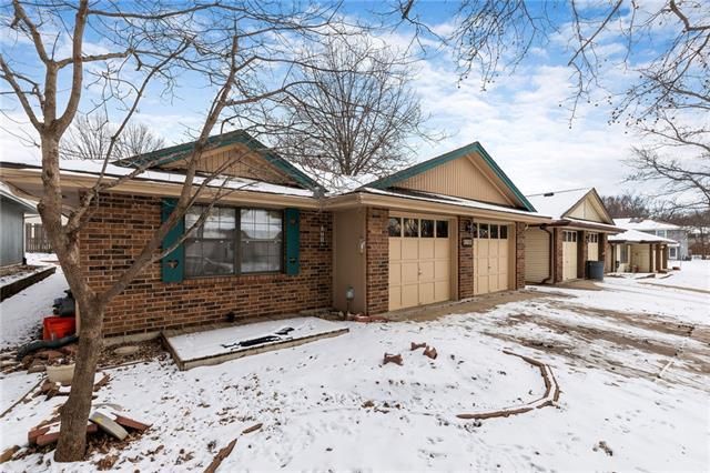 2708 5th St, Blue Springs, MO 64014