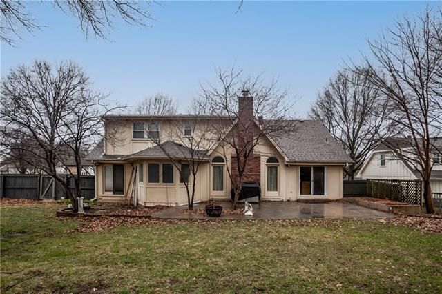 11809 Avila Dr, Kansas City, MO 64114