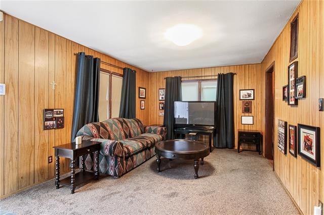 6100 Everett Ave, Kansas City, KS 66102