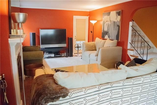 411 E 80 St, Kansas City, MO 64131