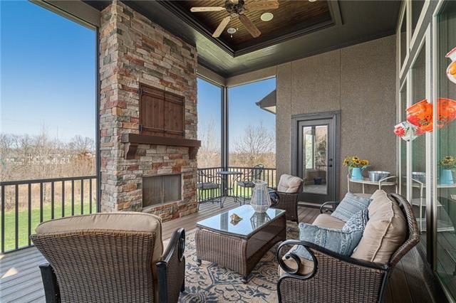 16828 Bluejacket St, Overland Park, KS 66221