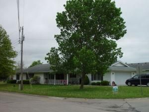 1208 E Halsey St, Maryville, MO 64468