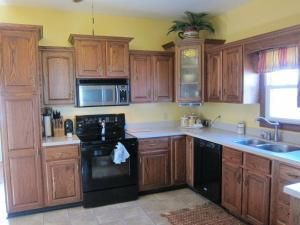 416 W 11th St, Maryville, MO 64468